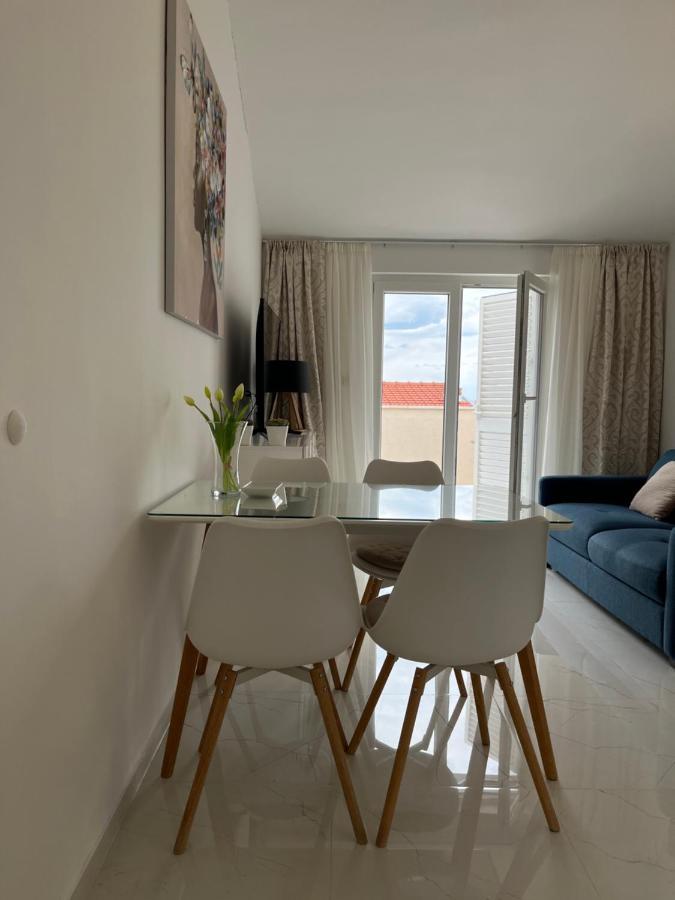 Apartmani Lozic Baska Voda Exterior photo